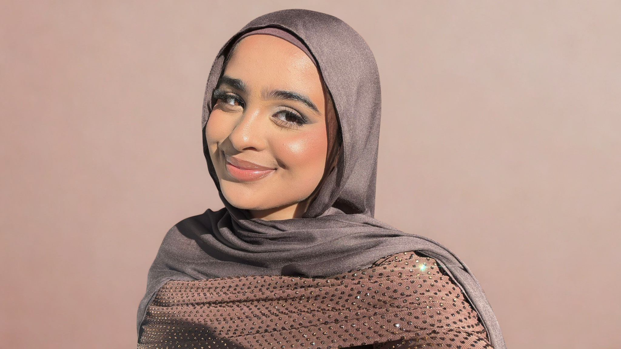 Aiza - Hair & Makeup Artist