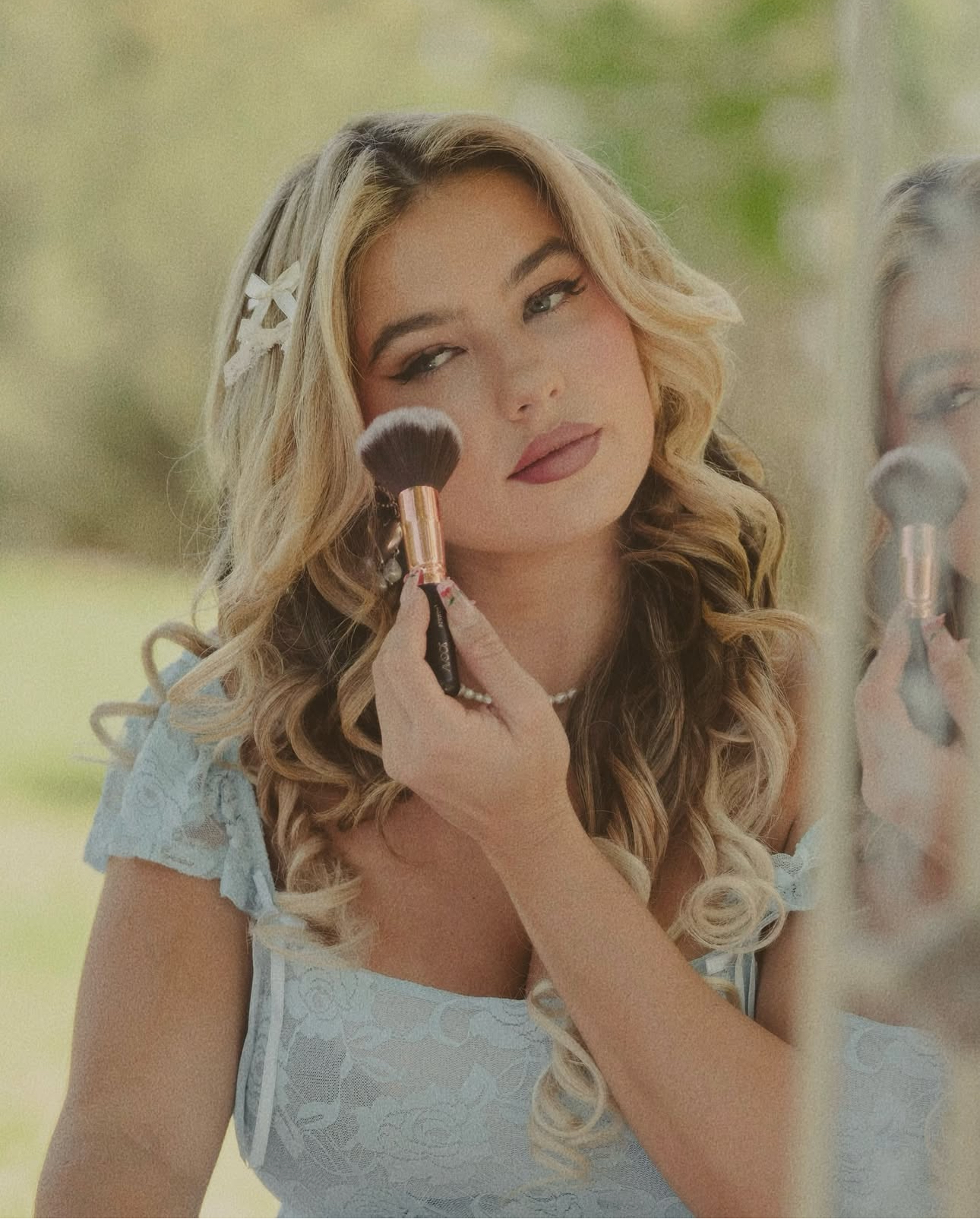 Bella - Makeup Artist